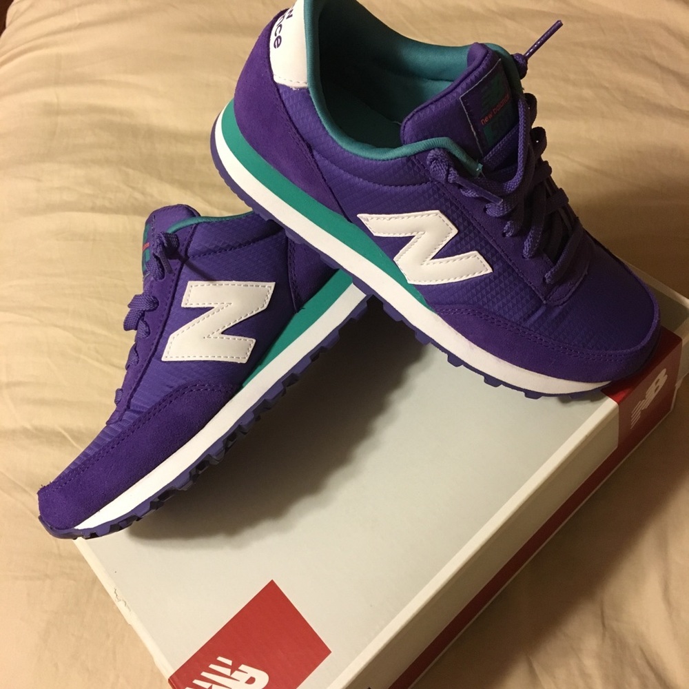 New Balance Classic Traditonnels Sneakers- Purple